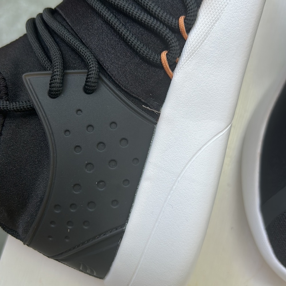 Fabletics Size 8.5 - image 3